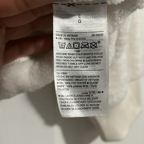 Old Navy Women’s Pull Over - Picture 2 of 5